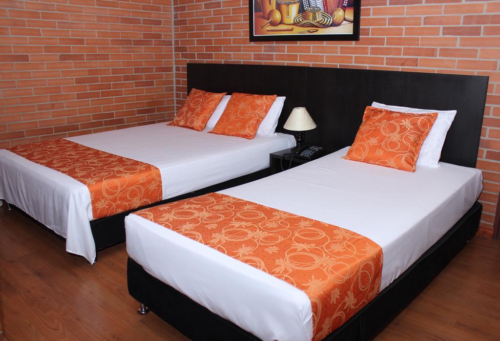 Hotel Bogota Astral Esterno foto